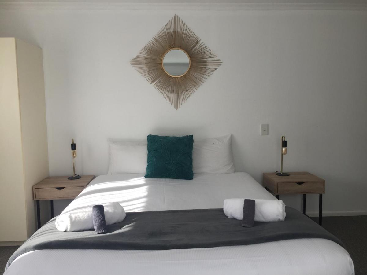 Fairway Motel & Apartments Wanaka Ngoại thất bức ảnh
