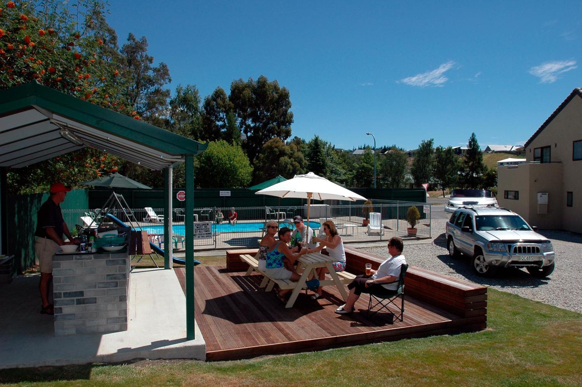 Fairway Motel & Apartments Wanaka Ngoại thất bức ảnh