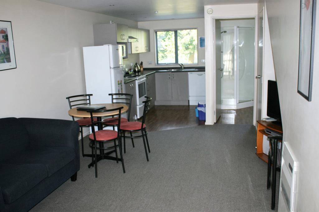 Fairway Motel & Apartments Wanaka Ngoại thất bức ảnh