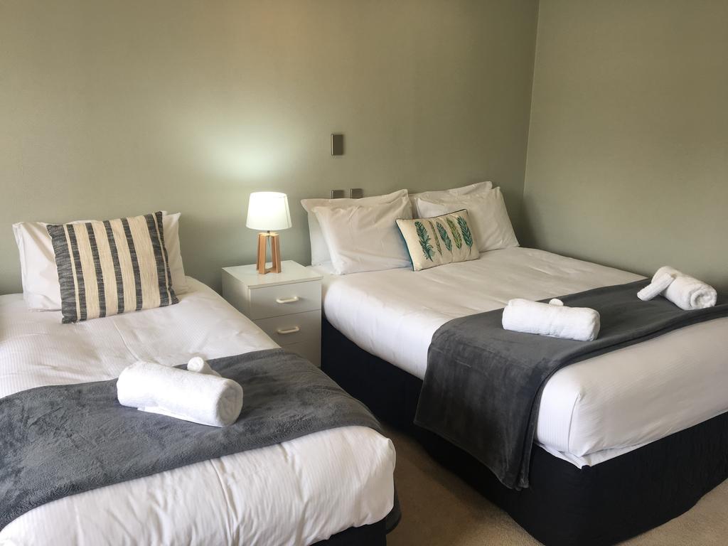 Fairway Motel & Apartments Wanaka Ngoại thất bức ảnh