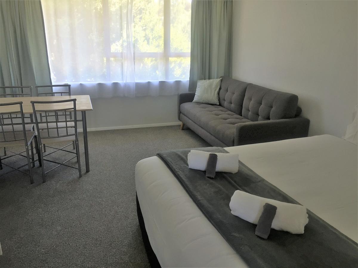 Fairway Motel & Apartments Wanaka Ngoại thất bức ảnh