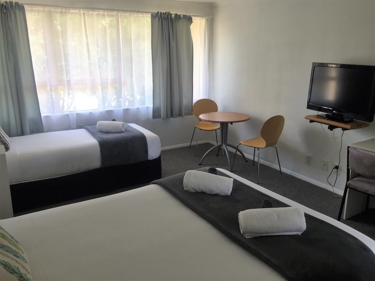 Fairway Motel & Apartments Wanaka Ngoại thất bức ảnh