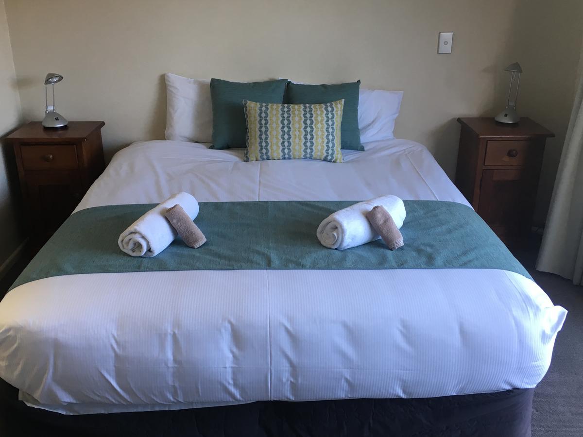 Fairway Motel & Apartments Wanaka Ngoại thất bức ảnh