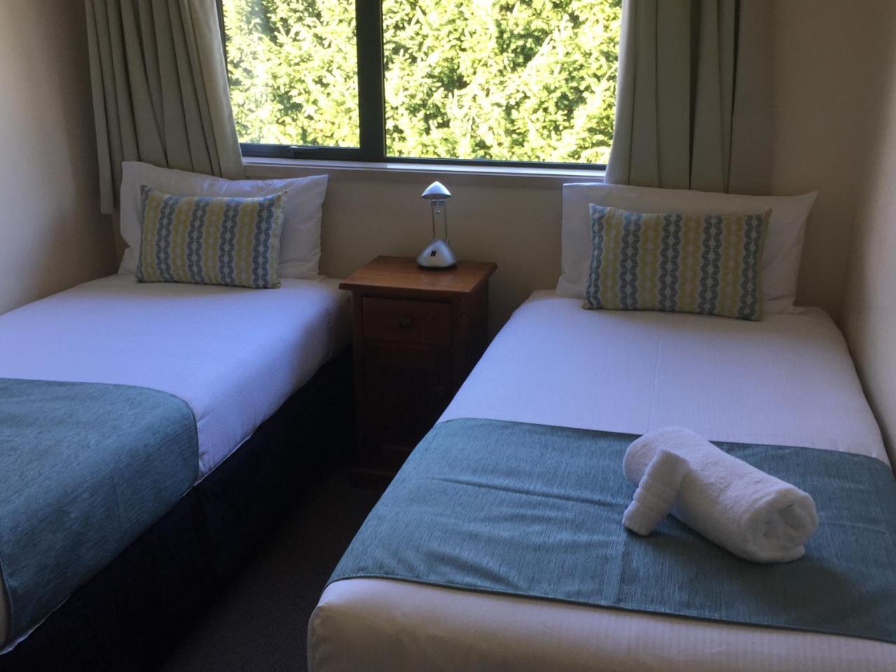 Fairway Motel & Apartments Wanaka Ngoại thất bức ảnh