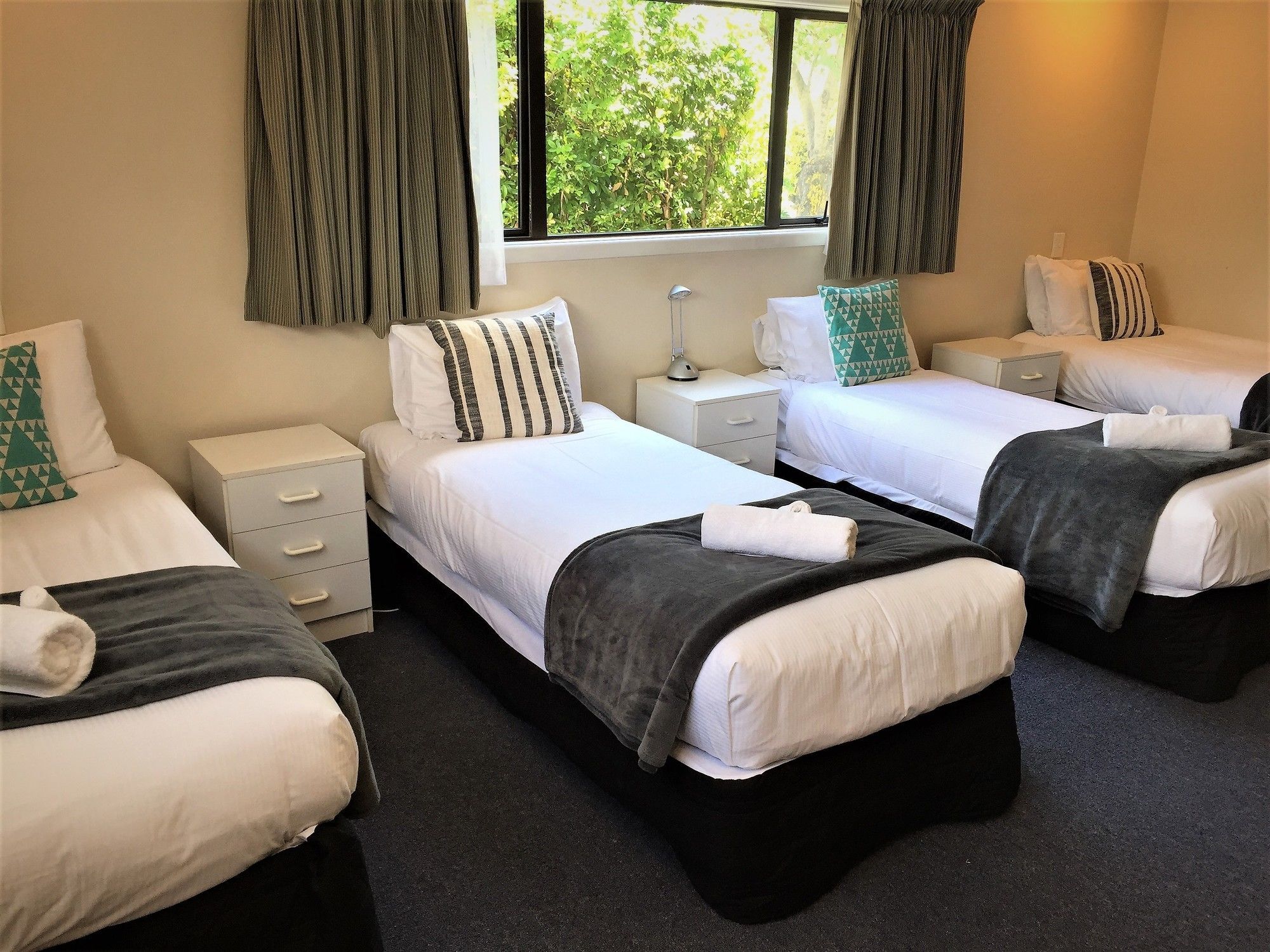 Fairway Motel & Apartments Wanaka Ngoại thất bức ảnh