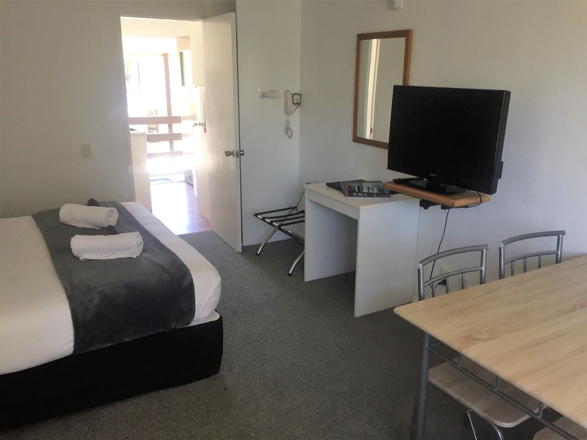 Fairway Motel & Apartments Wanaka Ngoại thất bức ảnh